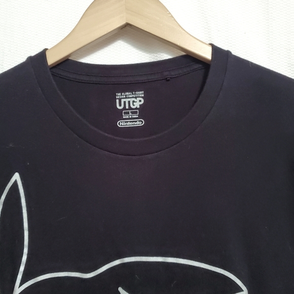 Uniglo x UTGP Nintendo Pikachu Pokémon Tee Grailed HTF - Picture 5 of 9